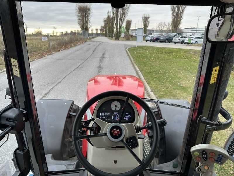 Massey Ferguson 8737