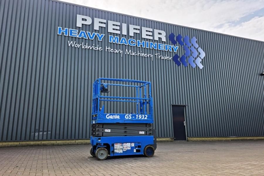 Genie GS1932 Electric, Working Height 7.8 m, 227kg Capac