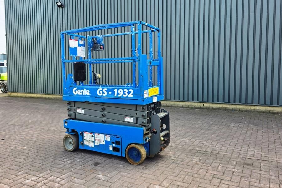 Genie GS1932 Electric, Working Height 7.8 m, 227kg Capac
