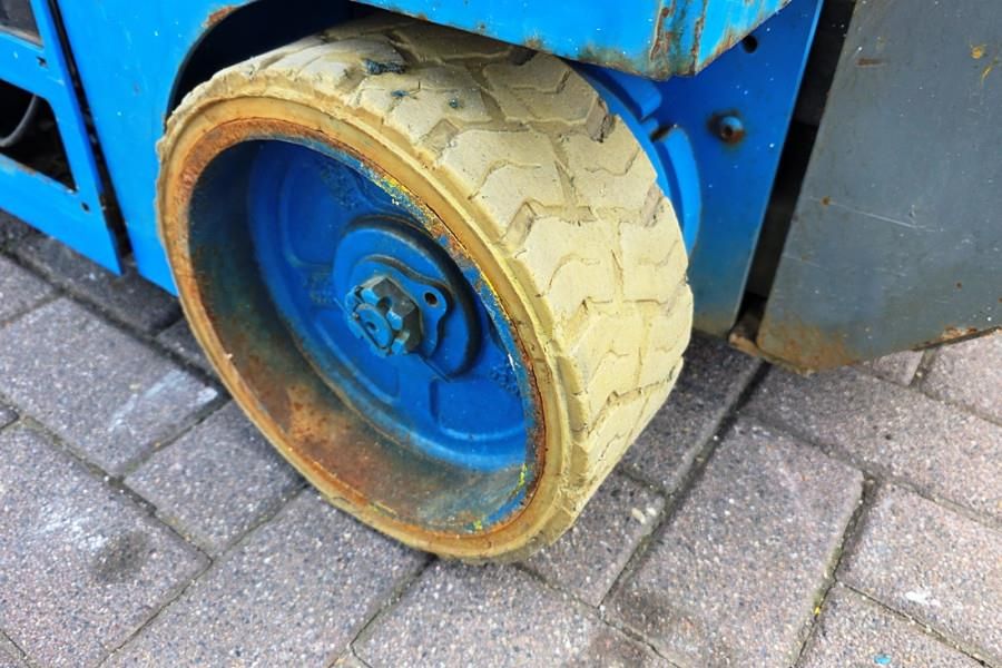 Genie GS1932 Electric, Working Height 7.8 m, 227kg Capac