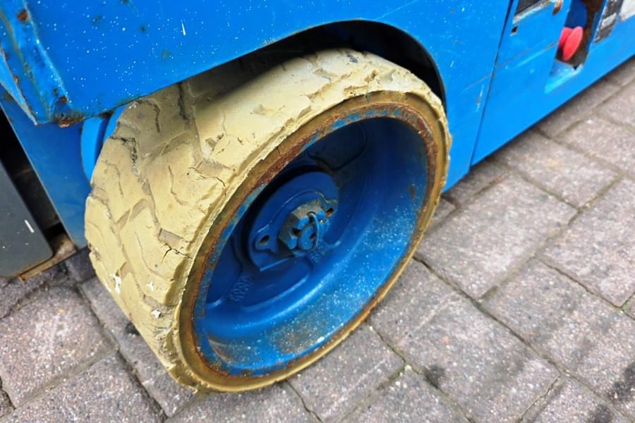 Genie GS1932 Electric, Working Height 7.8 m, 227kg Capac