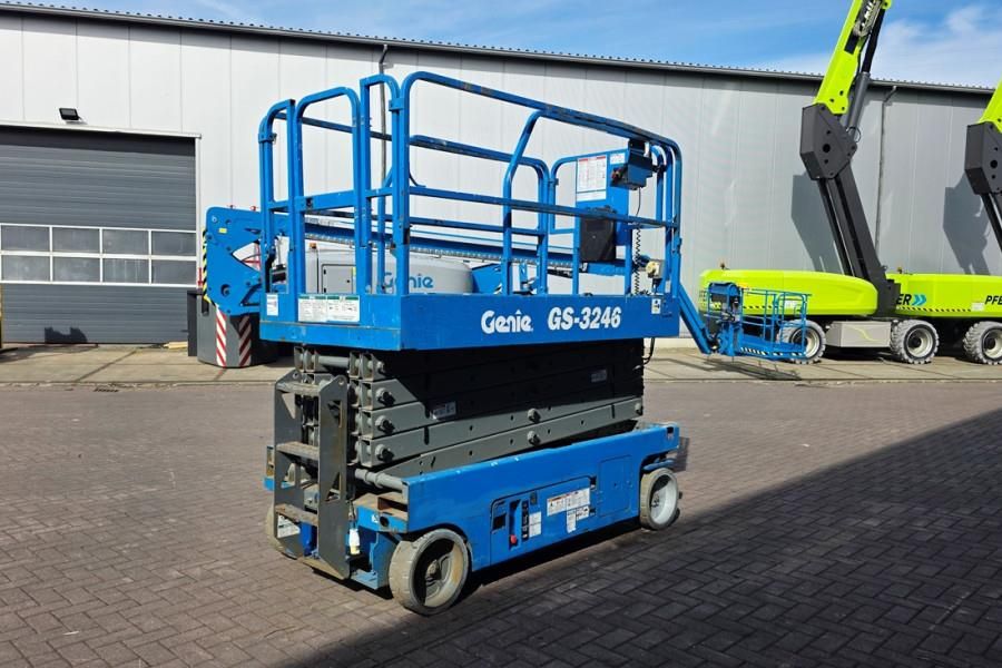 Genie GS3246 Electric, Working Height 11.75 m, 318kg Cap