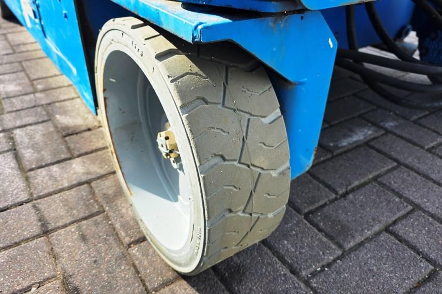 Genie GS3246 Electric, Working Height 11.75 m, 318kg Cap