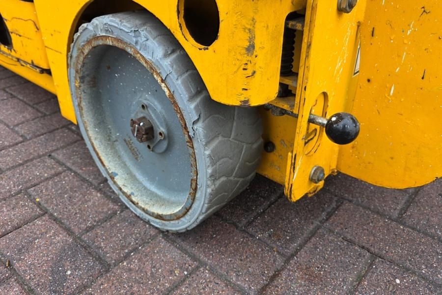 Haulotte Compact 8 As-Is, Electric, 8m Working Height, 350k