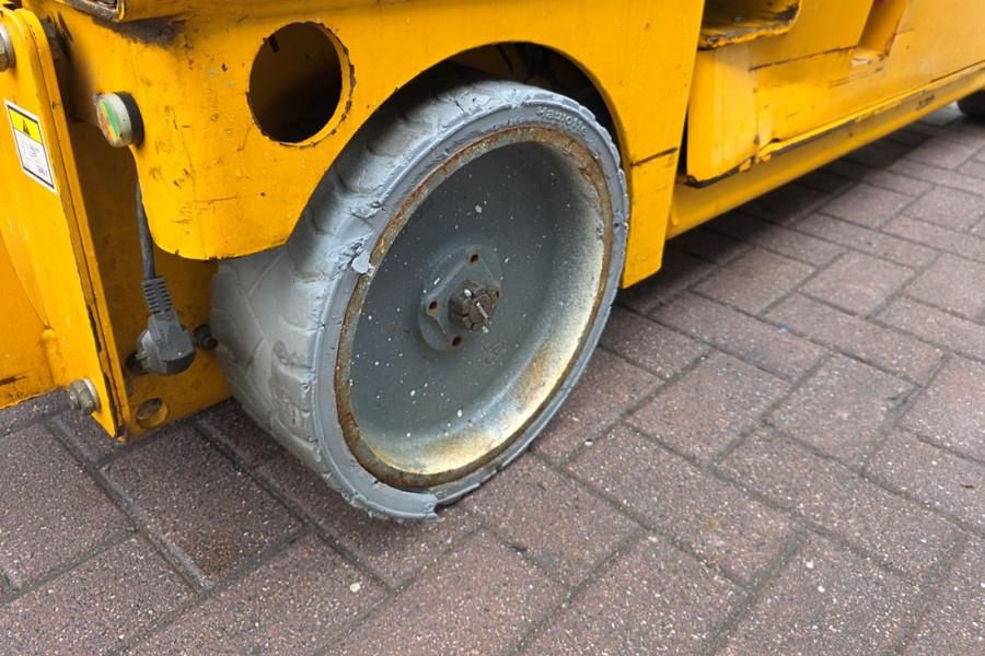 Haulotte Compact 8 As-Is, Electric, 8m Working Height, 350k