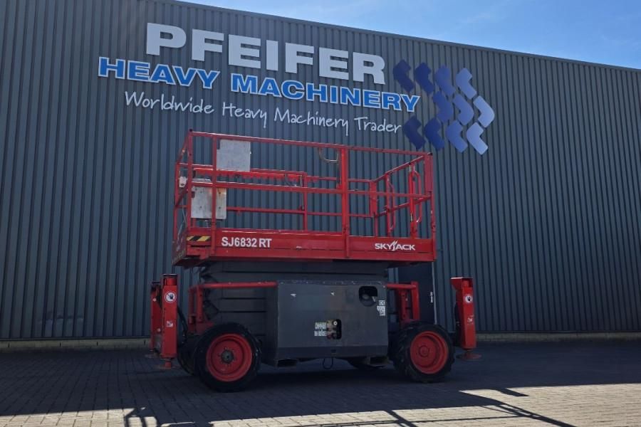 SkyJack SJ6832RT Diesel, 4x4 Drive, 11.6m Working Height,