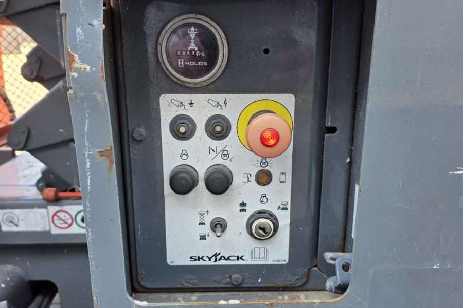 SkyJack SJ6832RT Diesel, 4x4 Drive, 11.6m Working Height,