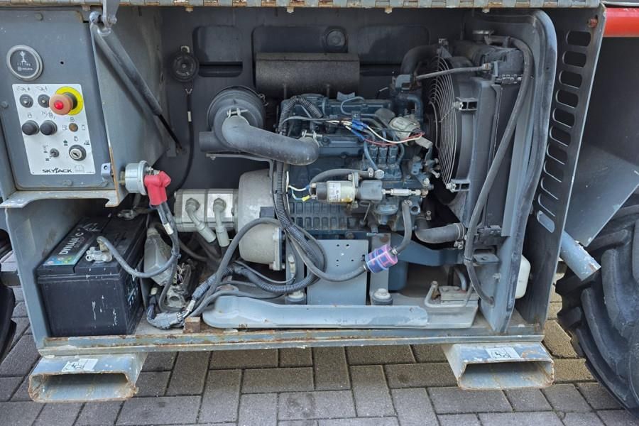 SkyJack SJ6832RT Diesel, 4x4 Drive, 11.6m Working Height,