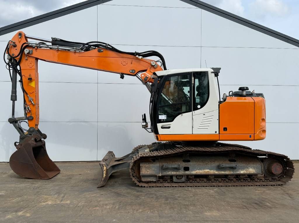 Liebherr R920 Compact - Blade / Triple Boom / Quick Coupler