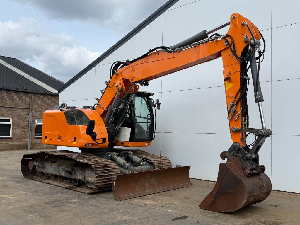 Liebherr R920 Compact - Blade / Triple Boom / Quick Coupler