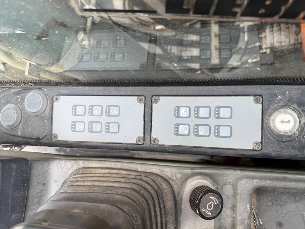 Liebherr R920 Compact - Blade / Triple Boom / Quick Coupler