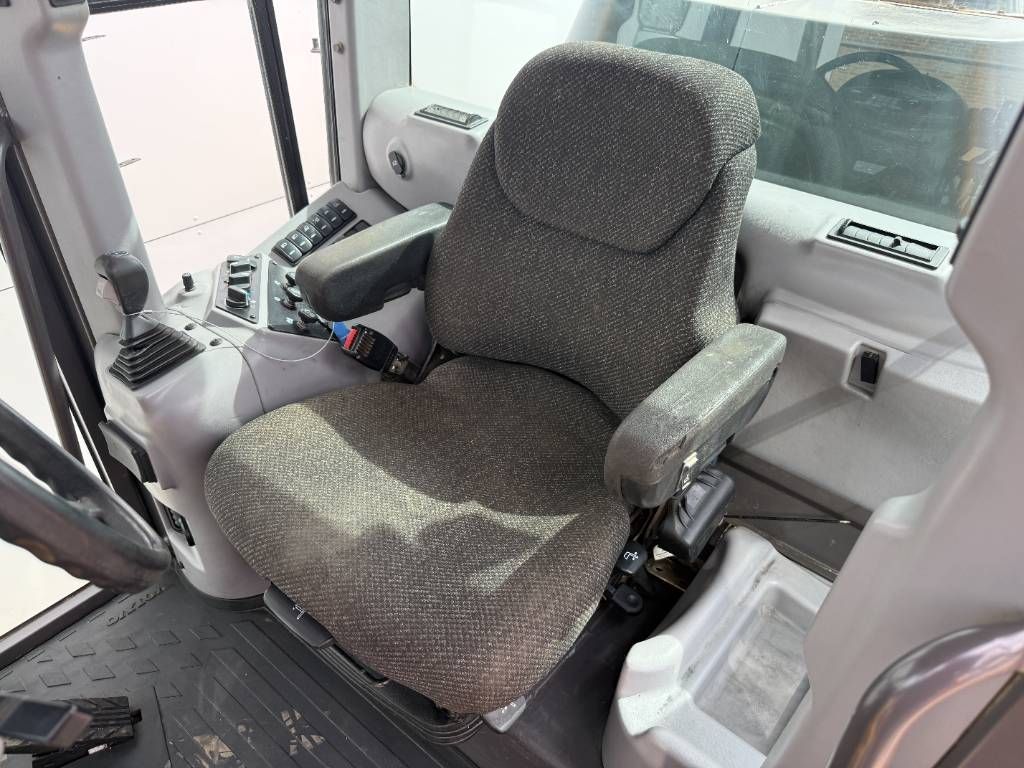 Volvo G946B AWD - EPA Certified / 4.27m Blade / Camera