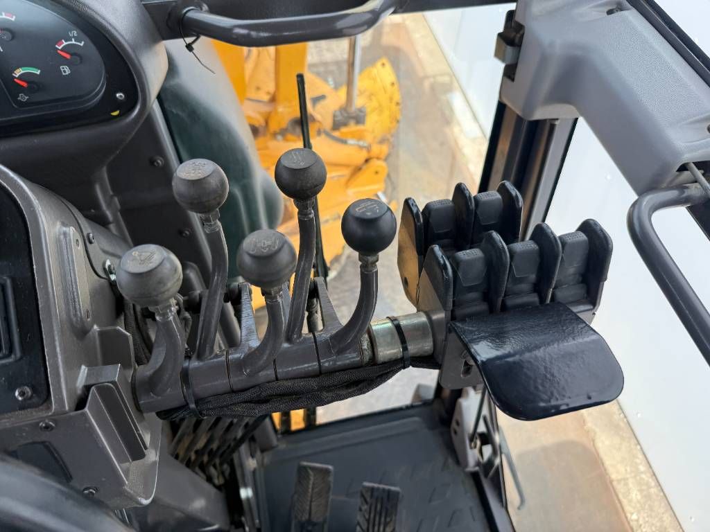 Volvo G946B AWD - EPA Certified / 4.27m Blade / Camera