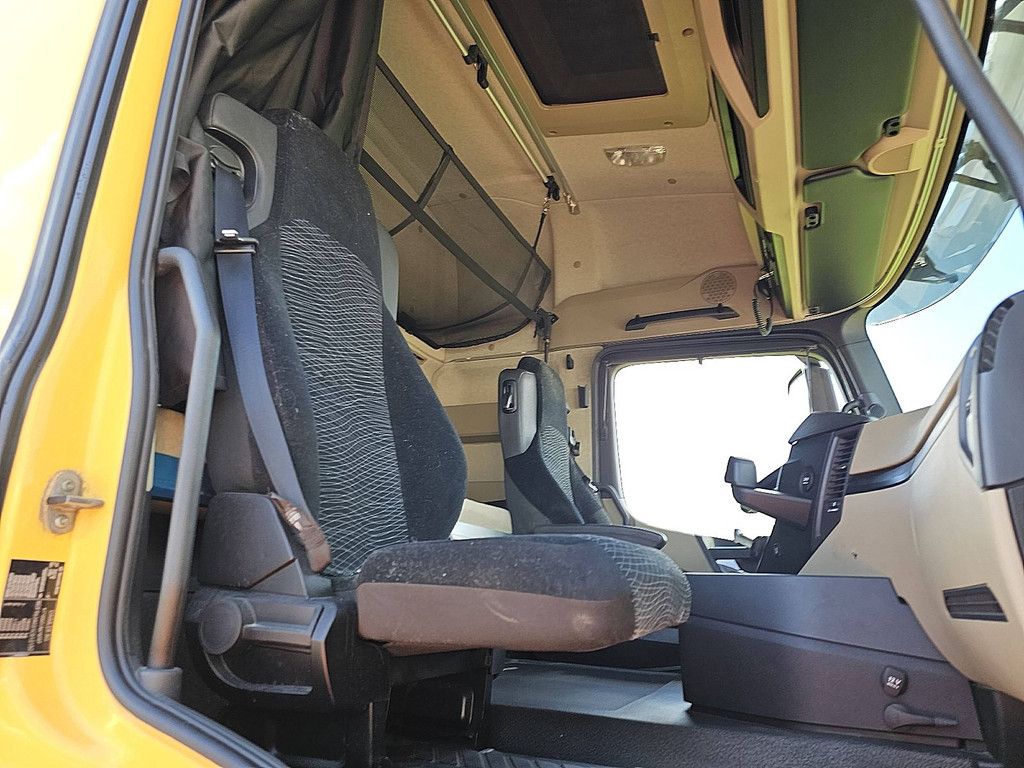 MERCEDES-BENZ ACTROS 1843