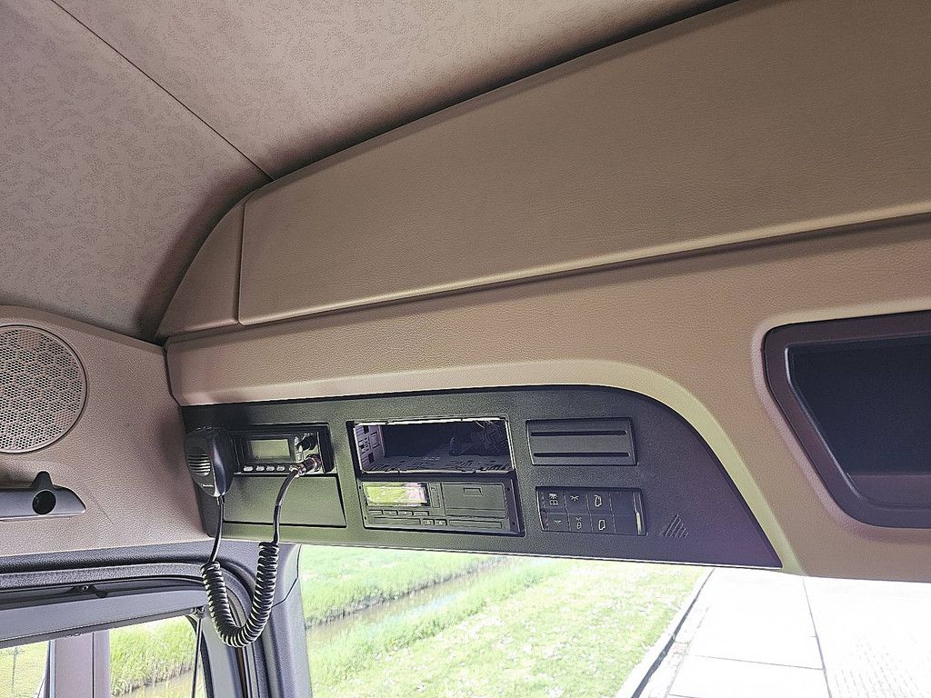 MERCEDES-BENZ ACTROS 1843