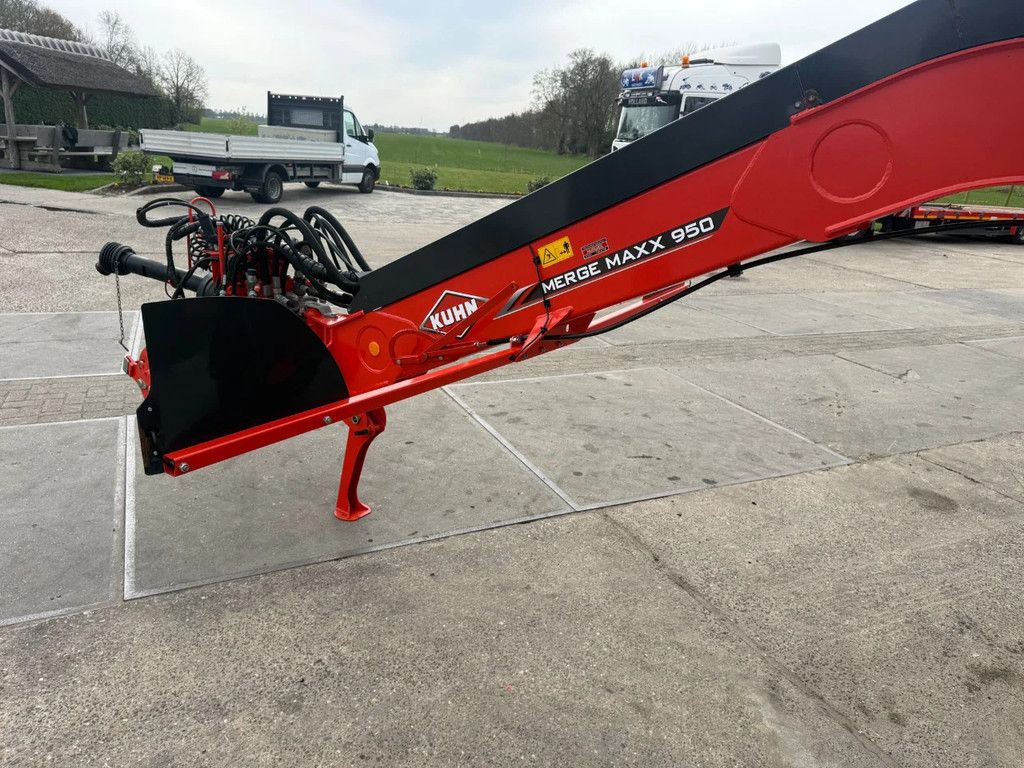 Kuhn Merge Maxx 950 Bandhark Schwader 410 uur!! Kenteken