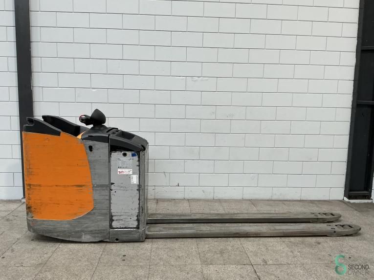 Pallet trucks Electric Still EXU-S24 2018