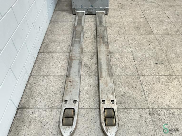 Pallet trucks Electric Still EXU-S24 2018