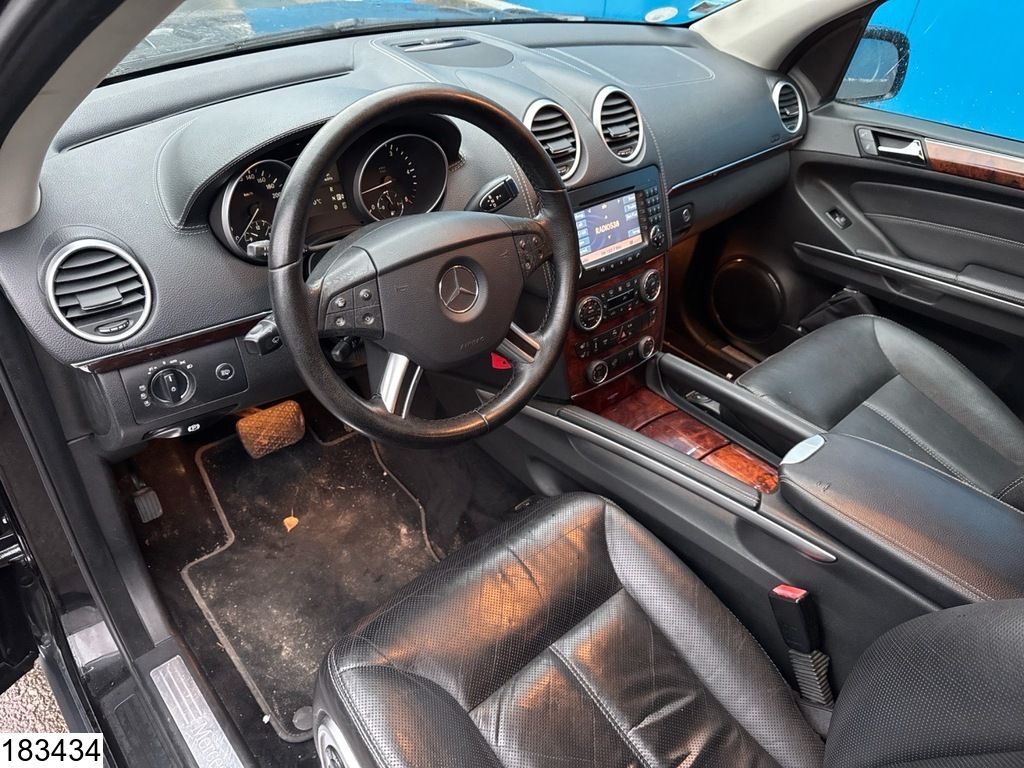 Mercedes ? GL 450 CDI V8, 3997 CC, 4 Matic, 7 Seater