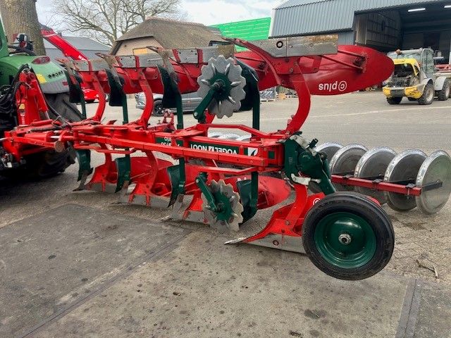 Gebruikte VOGEL EN NOOT 4-schaarwentelploeg met Cappon drukker