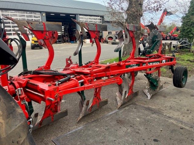 Gebruikte VOGEL EN NOOT 4-schaarwentelploeg met Cappon drukker