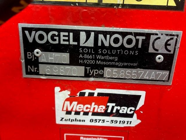 Gebruikte VOGEL EN NOOT 4-schaarwentelploeg met Cappon drukker