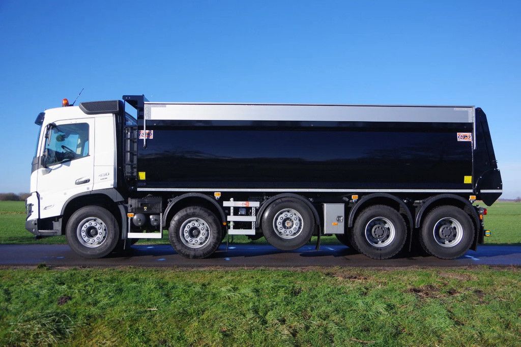 Volvo FMX 10x4 midlift met AJK achteroverkipper
