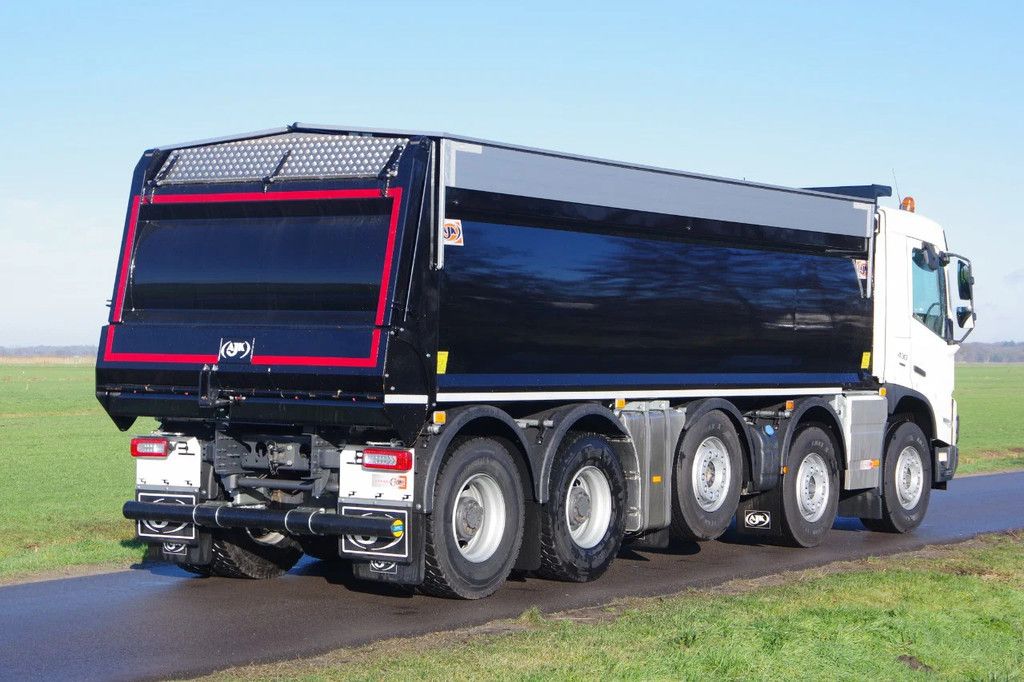 Volvo FMX 10x4 midlift met AJK achteroverkipper