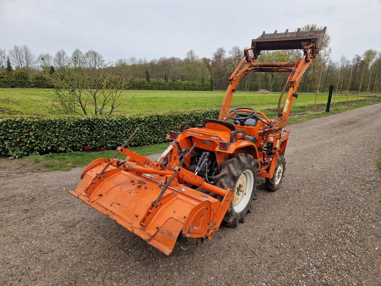 Minitrekker met voorlader 4x4 kubota iseki