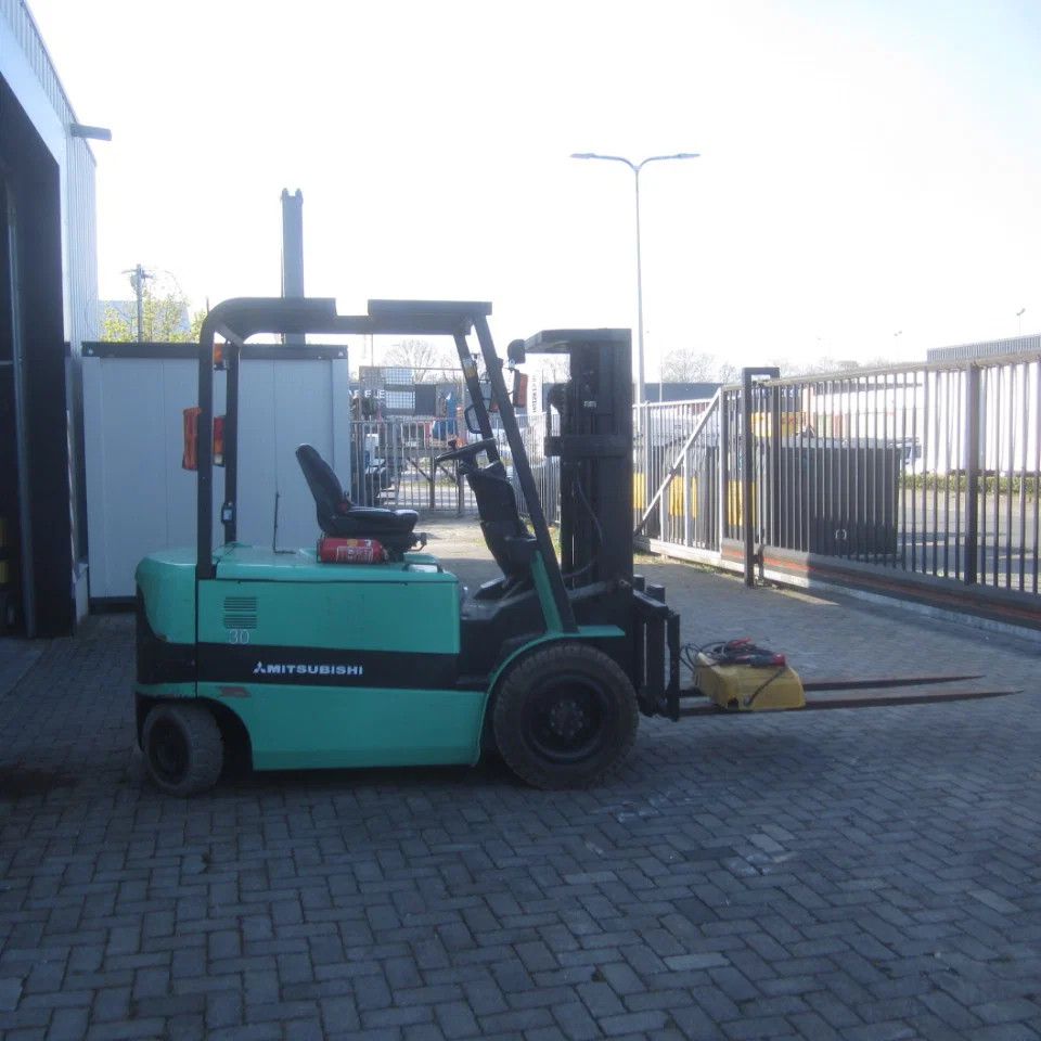 Mitsubishi FB30K, elek., triplex, side shift, HH 4.70 mtr.