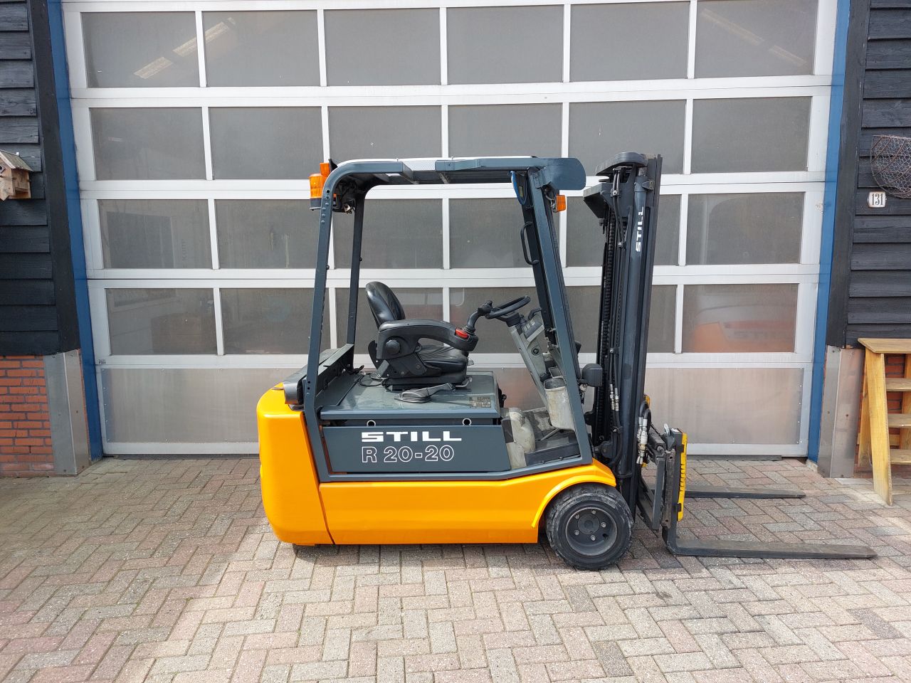 Still R20-20 triplex sideshift 2004