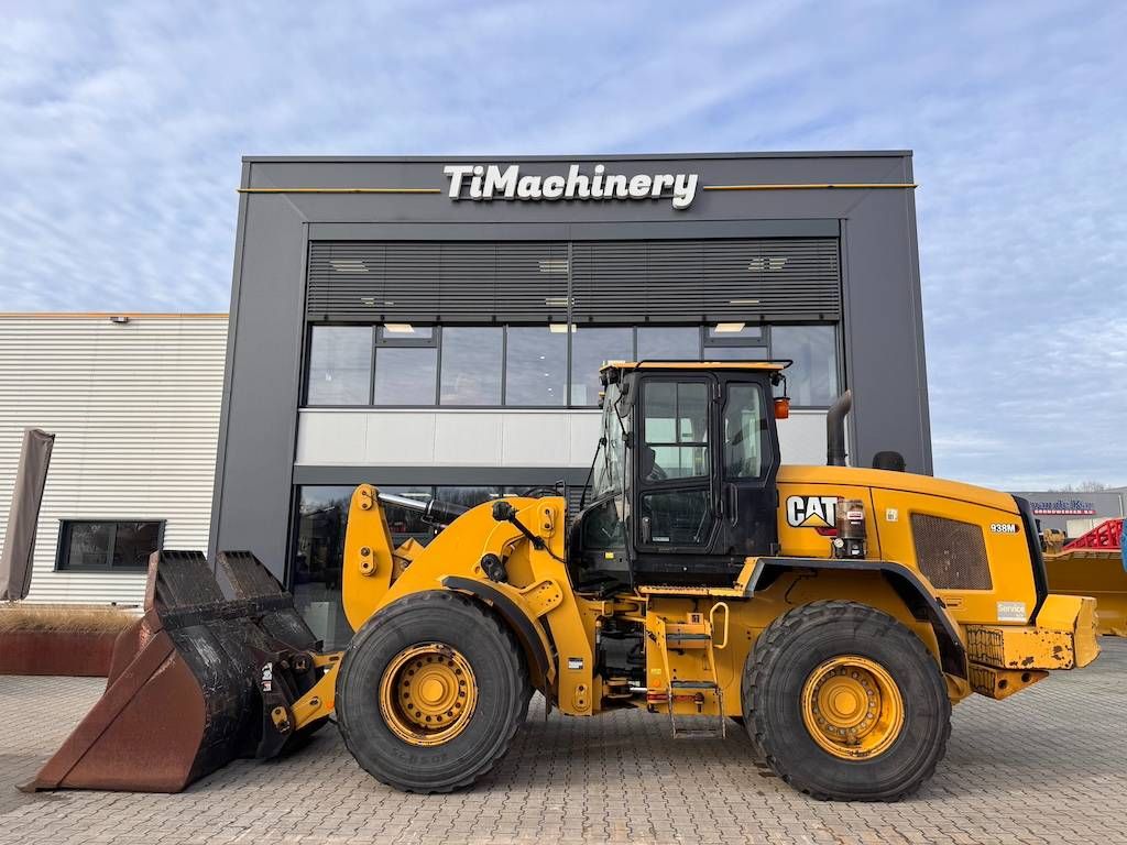 CAT 938M