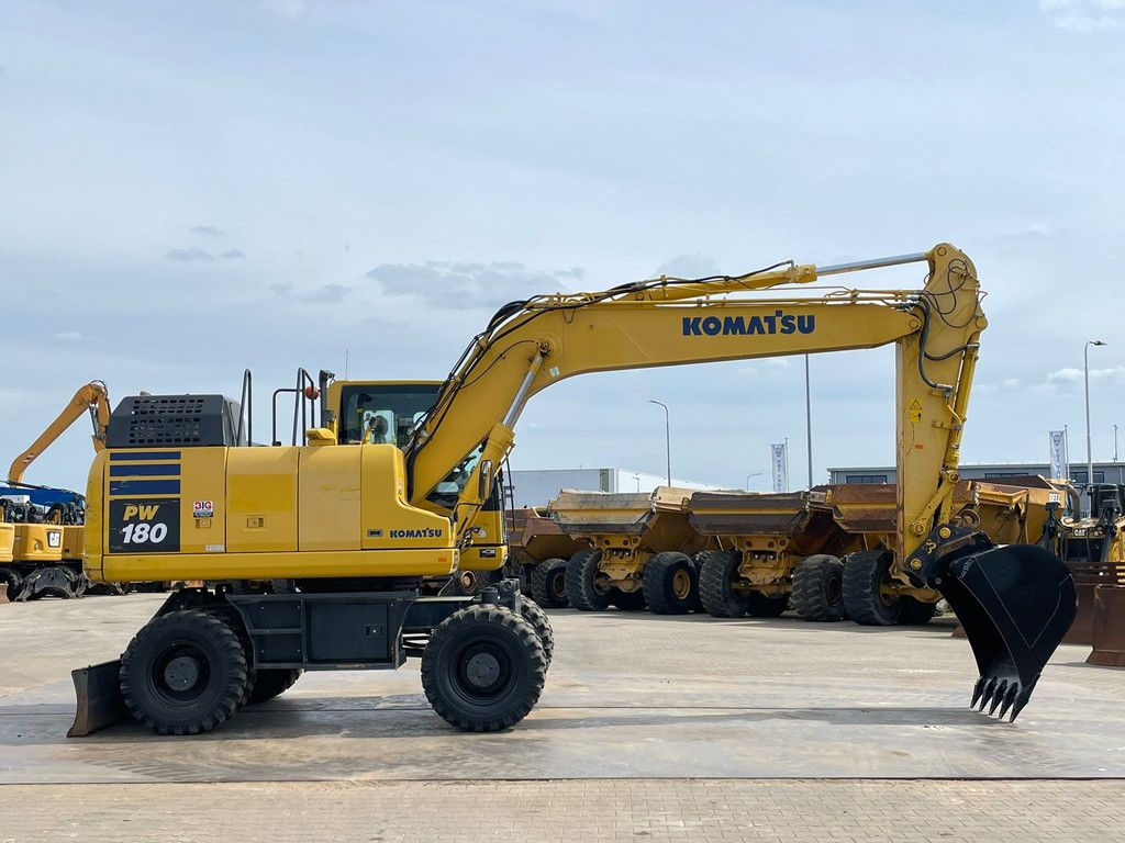 Komatsu PW180-11