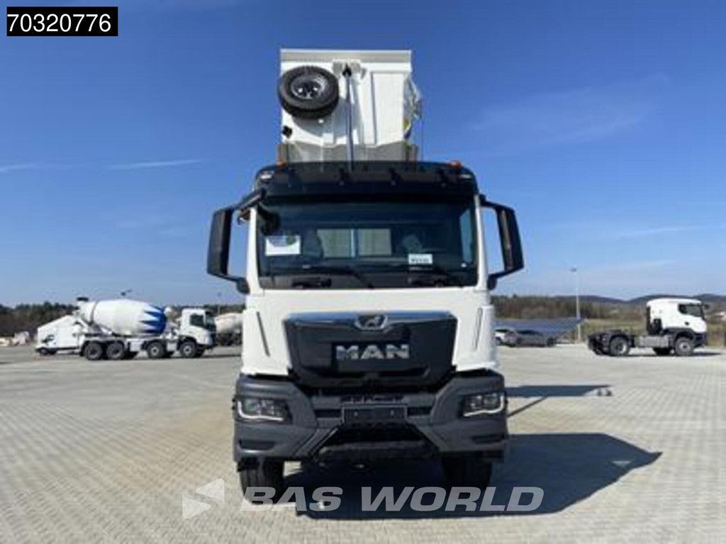 MAN TGS TGS 41.400 8X4 NEW! 21m3 tipper Steelsuspension Big-Axle Manual EURO 2
