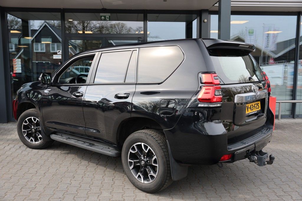 Toyota Landcruiser 150 2.8 D-4D 5DRS CHALLENGER A/T VAN