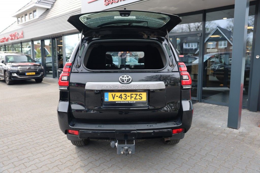 Toyota Landcruiser 150 2.8 D-4D 5DRS CHALLENGER A/T VAN