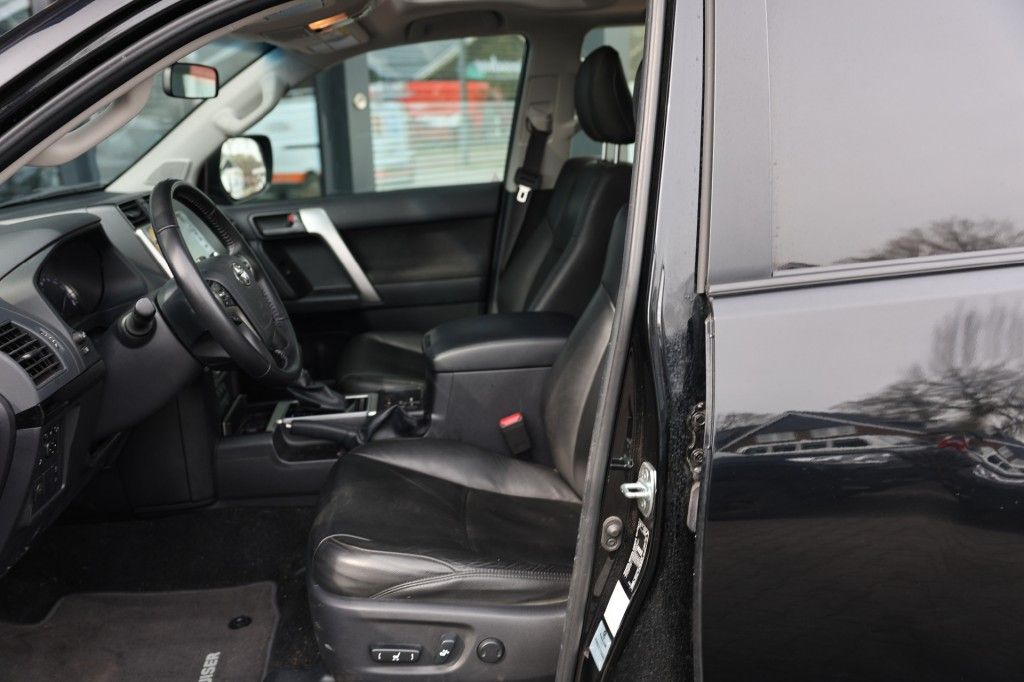 Toyota Landcruiser 150 2.8 D-4D 5DRS CHALLENGER A/T VAN