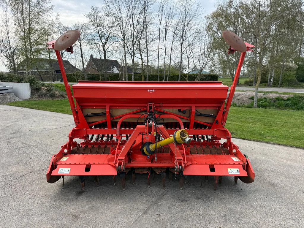 Kuhn Zaaicombinatie Rotorkoppegg Zaaimachine Tarwe NETTE SET