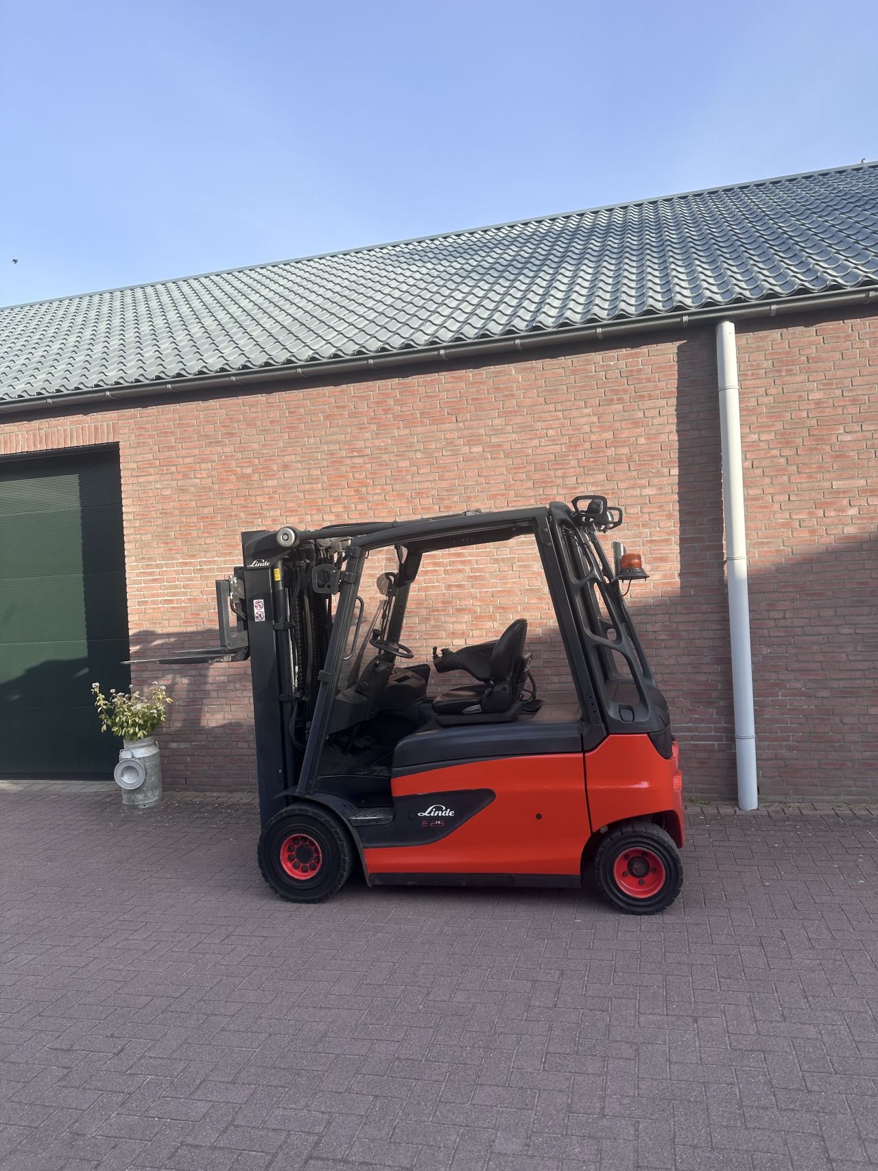 Linde E25L-01 2500kg 2023 triplo elektrische heftruck
