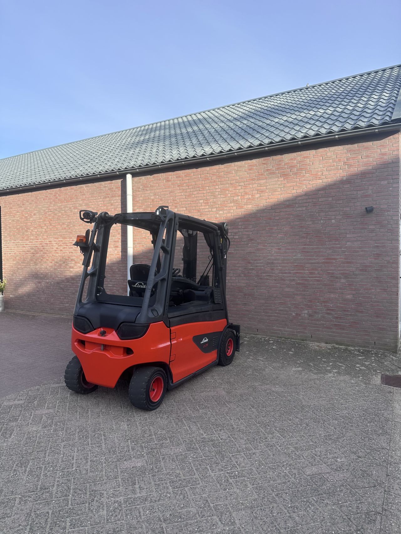 Linde E25L-01 2500kg 2023 triplo elektrische heftruck