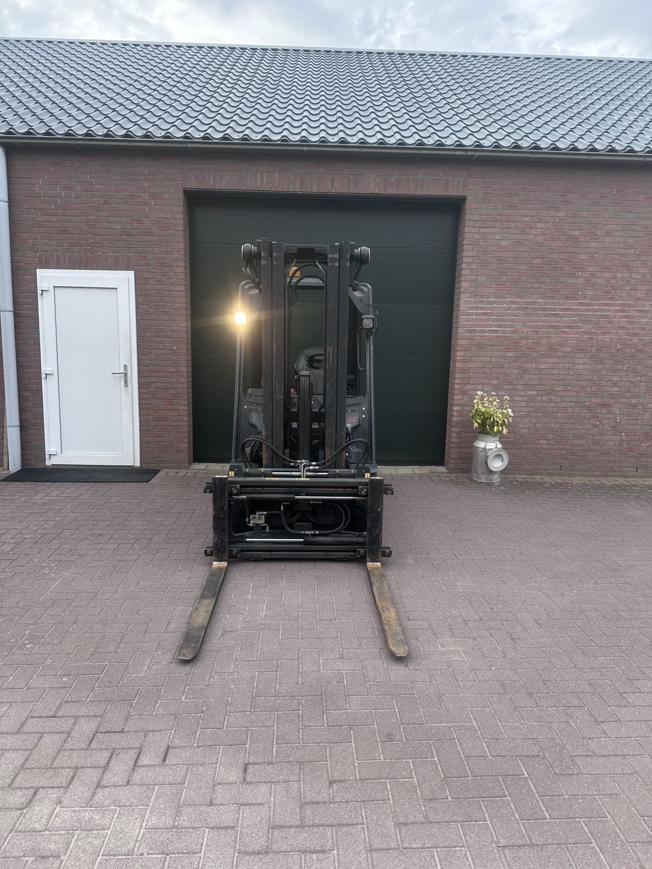 Linde E30-01 3000kg 3200 uur triplo elektrische heftruck