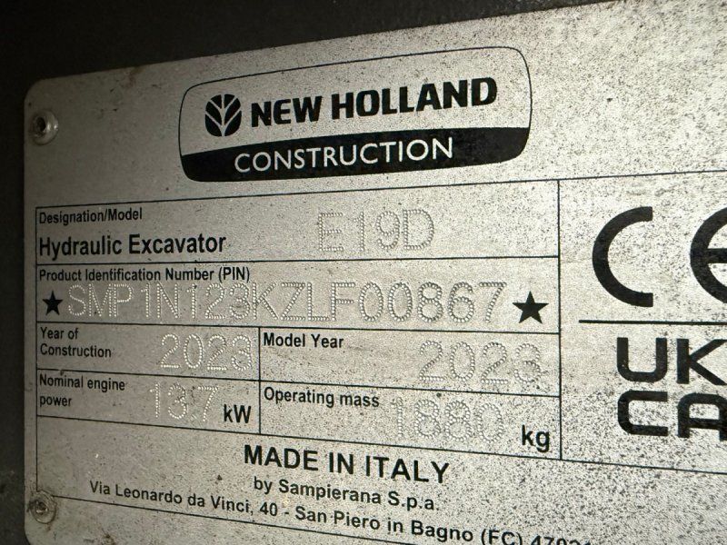 New Holland E19D CAB AG