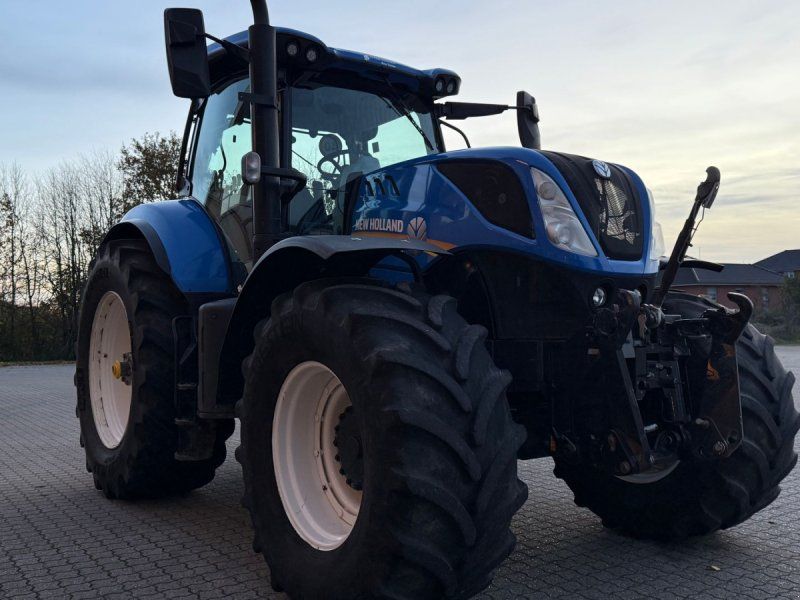 New Holland T7.230