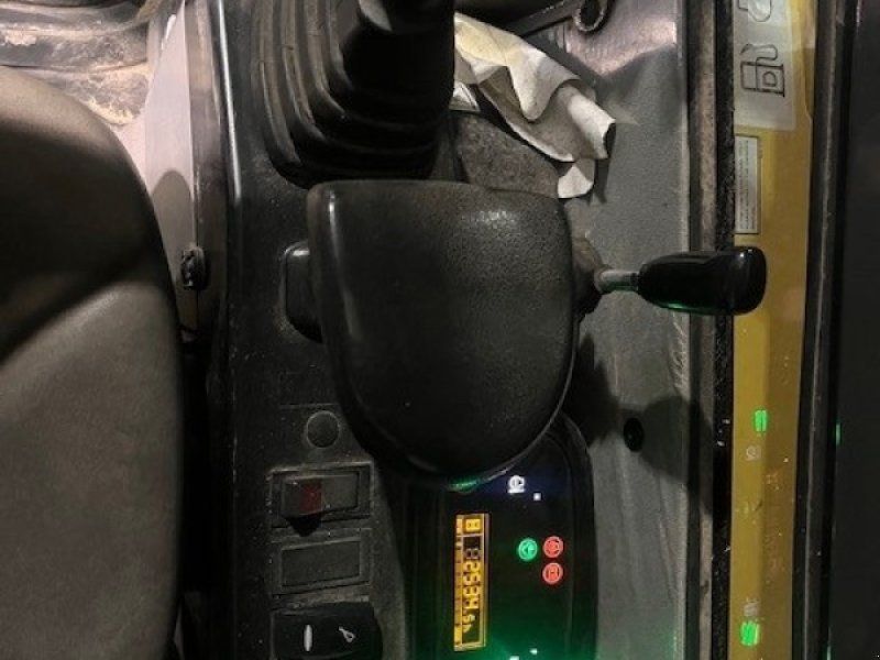 New Holland E26C CAB mini