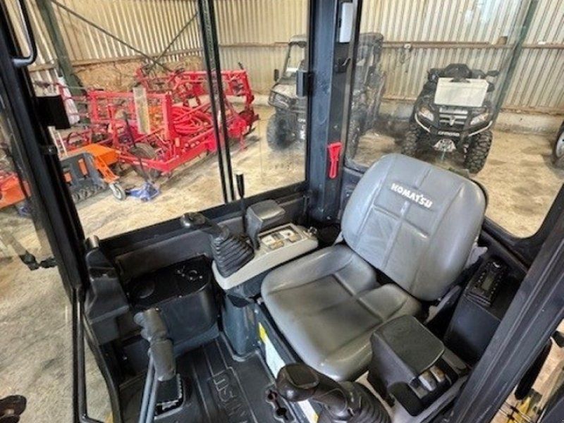 Komatsu PC16R-3HS PR