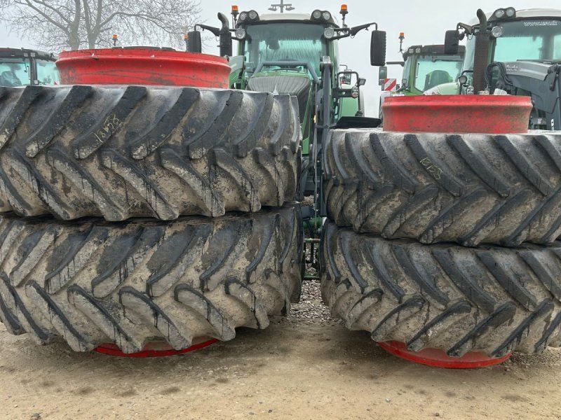 BKT 750/75R46 +  650/65R38 IF / VF