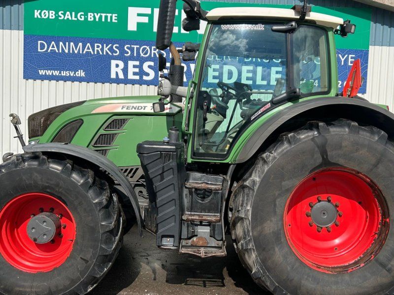 Fendt 724 Vario S4 Profi Plus