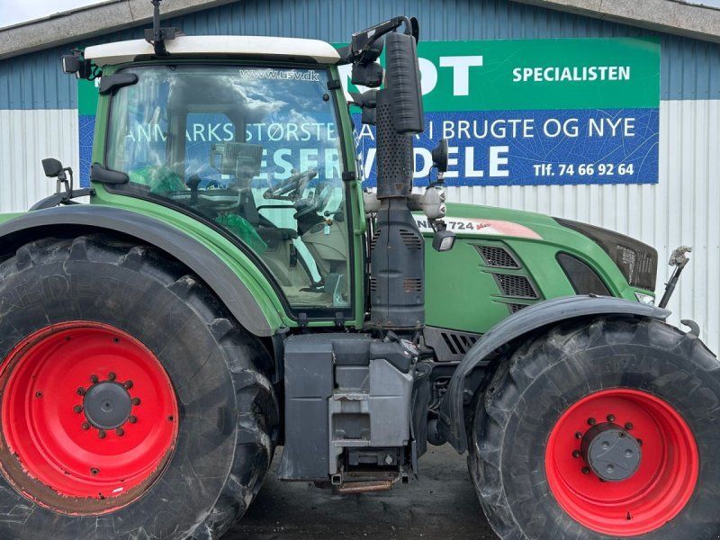 Fendt 724 Vario S4 Profi Plus