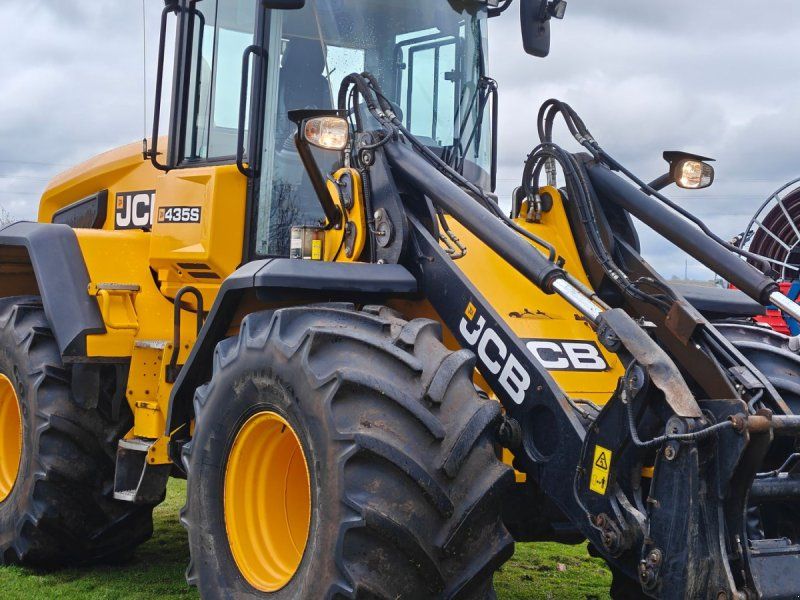 JCB 435s
