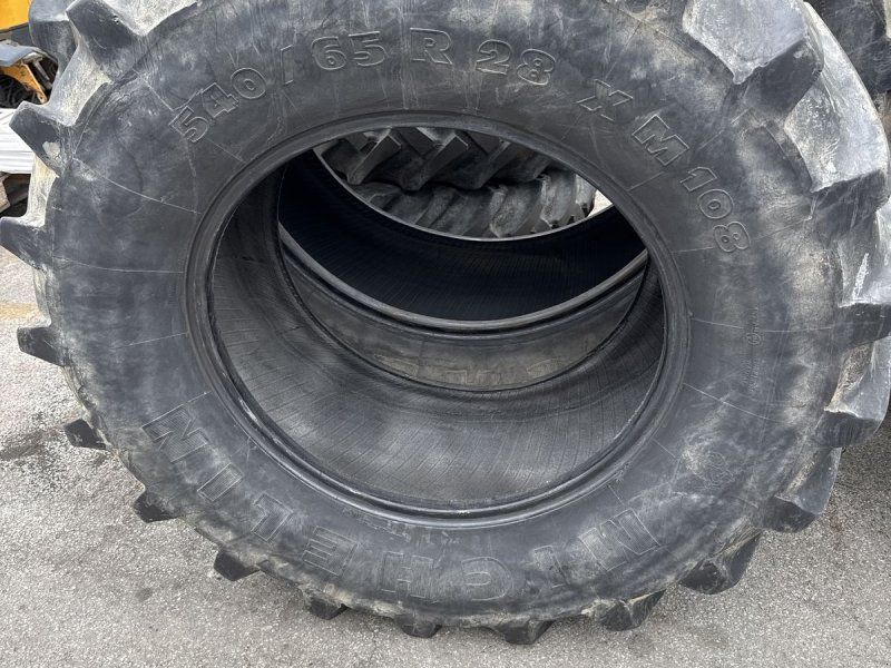 Michelin 540/65R28 XM 108